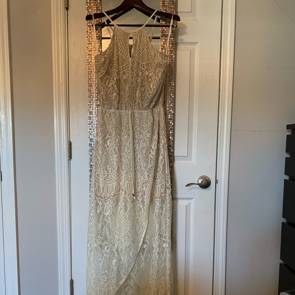 New with tags - off-white Bar II lace dress - sz L